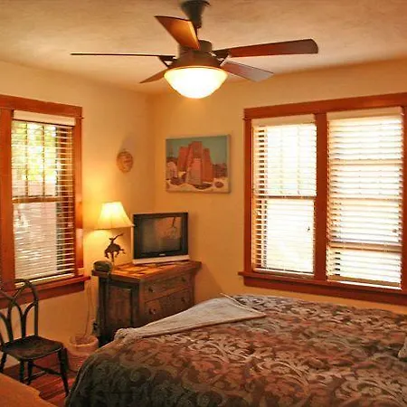 Palace Ave Casita One-bedroom Holiday Santa Fe